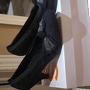 BNIB Michale Kors size 4 black heel